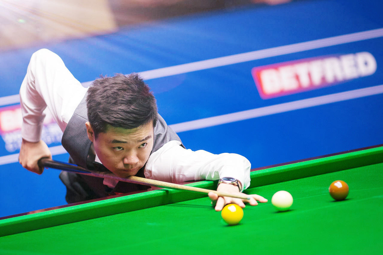 场各入一球 场各入一球