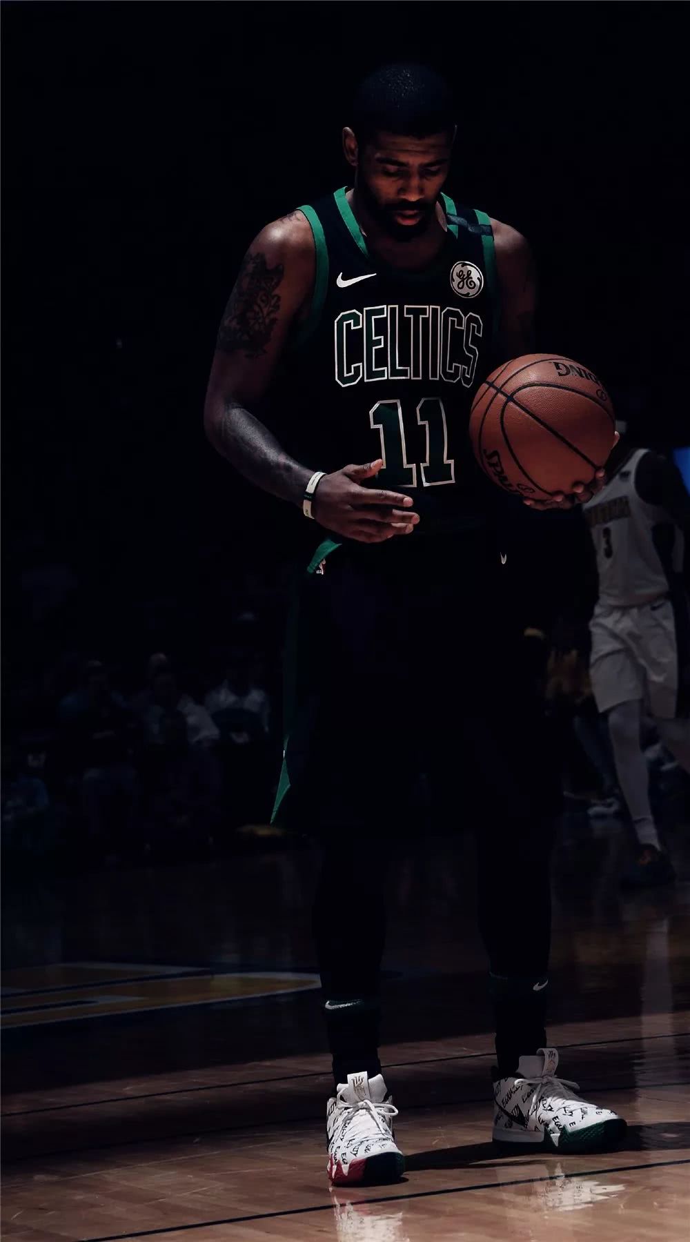 他多次利用 他多次利用