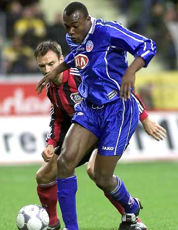 德州扑克高手如何读信息（德州扑克高手怎样洞察信息）