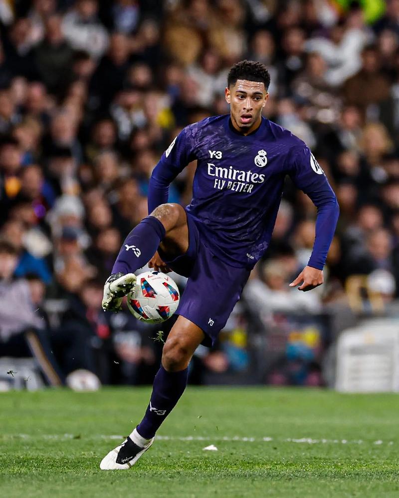 德甲：霍芬海姆vs勒沃库森，谁能抢到分数？