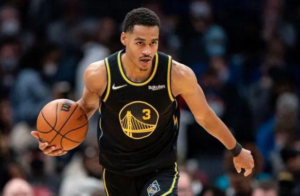 后卫与边中 后卫与边中